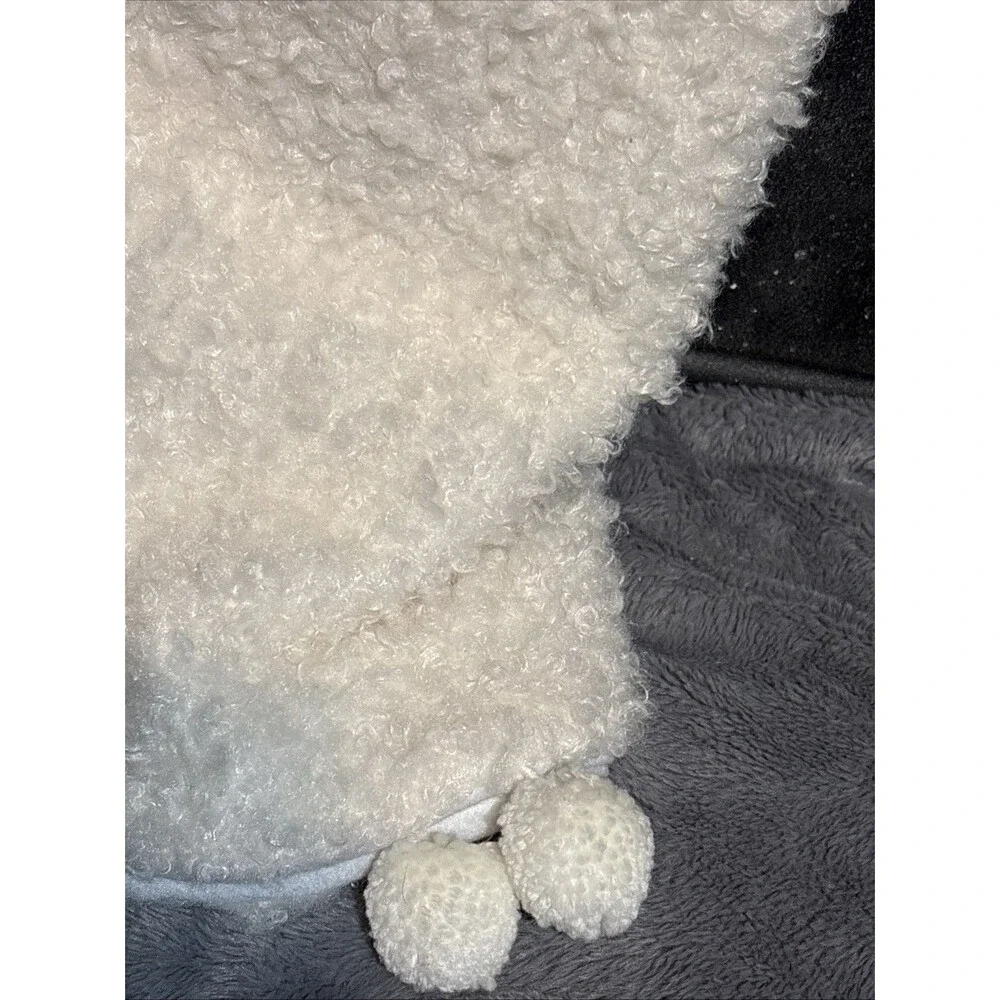 NWT Ashland Christmas Tree Skirt White Fur W/ Poms 48” Soft 59.99 Retail Holiday